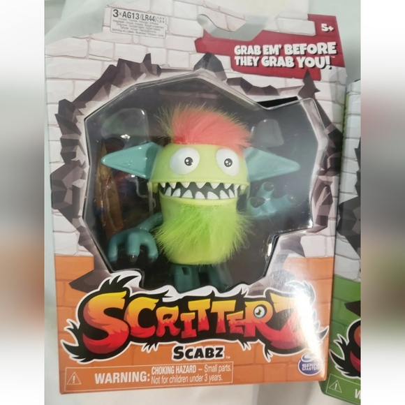 :* 2 new Scritterz Scabz and battyz Interactive Collectible Jungle Creatures - Picture 2 of 10